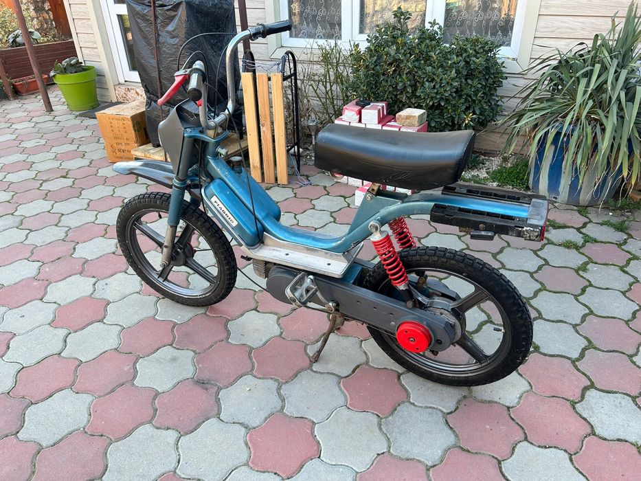 Moped Piaggio Bravo 49cc model sport