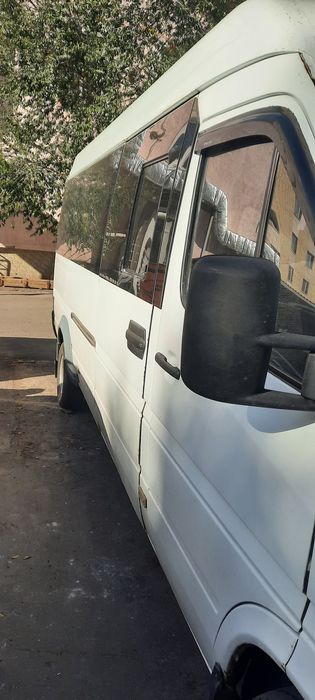 Автобус Мерседес Спринтер