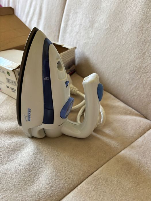 Складной утюг Severine