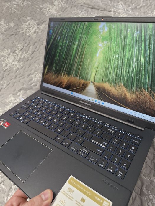 Asus Vivobook Ryzen 5 7520U OLED