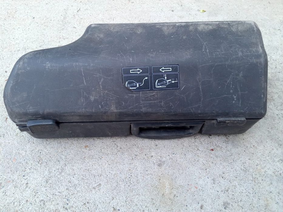 Автомобильный домкрат