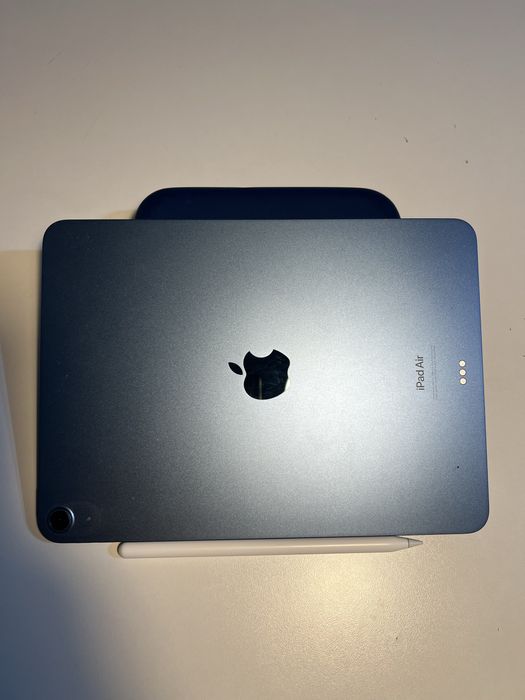 Продам Ipad air 4