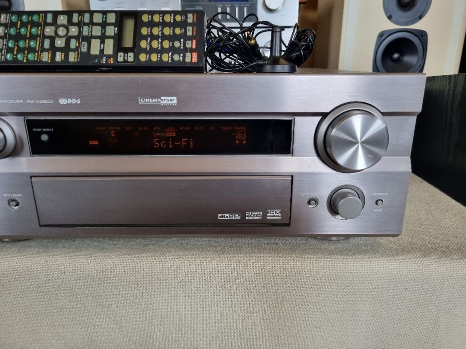 Yamaha RX-V2500. 7.1. 130 watts/canal. Impecabil