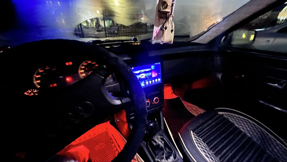 Audi 80 б4 1992 продам слышно