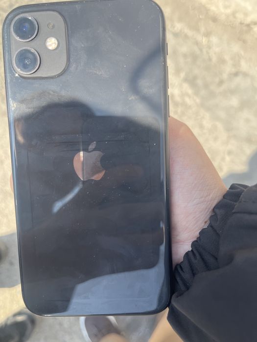 Iphone11 128 гб.