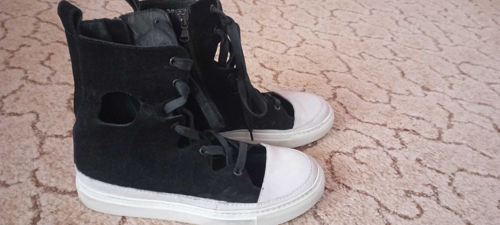 Дамски боти - черни и цвят горчица