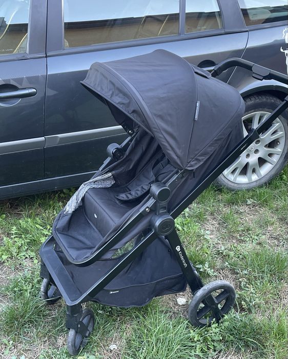 Carucior KinderKraft si scaun masina pentru copil