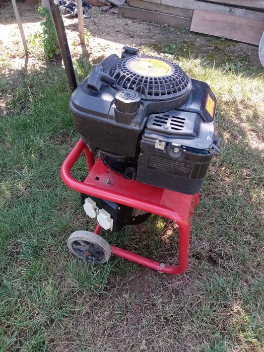 Vand generator de curent 2kva