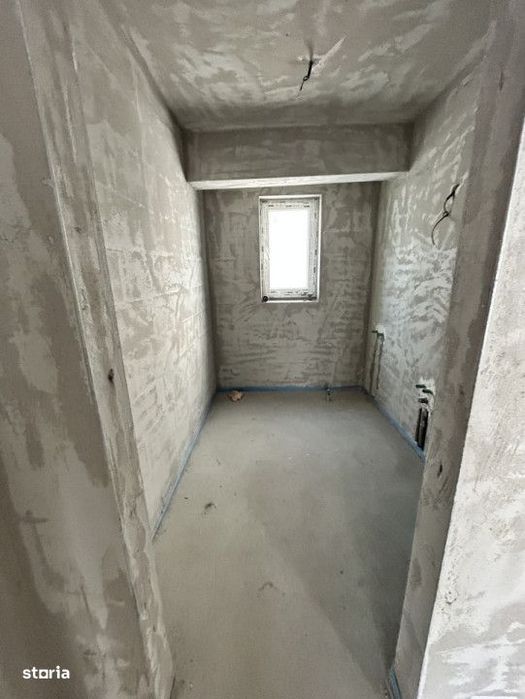Apartament de 4 camere , 89 mp utili, terasa 103mp, zona VIVO