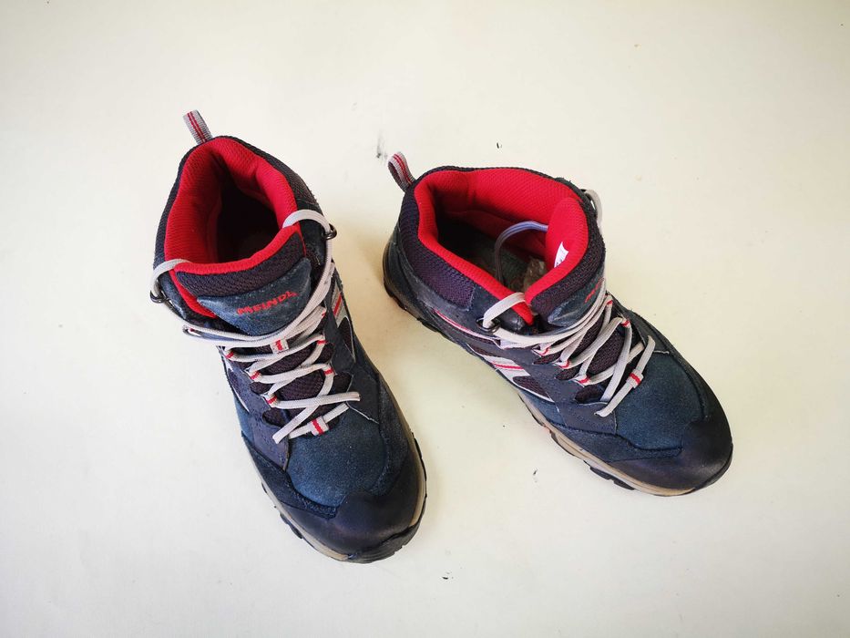 Bocanci PIELE  ghete munte dama copii 35 36  MEINDL  750 Ron  Ca NOI