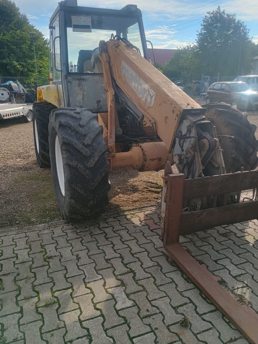 Încărcător frontal