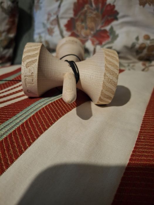 Vand Ken Israel Maple