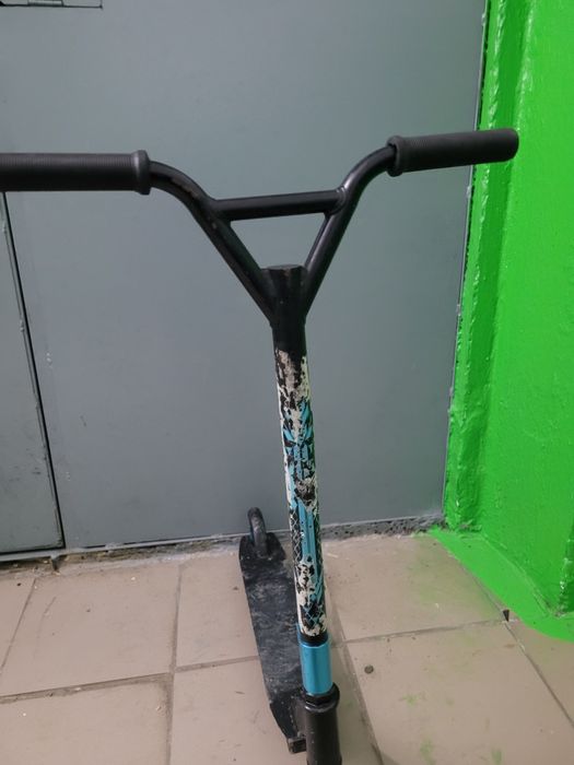 Трюкавой детский самокат