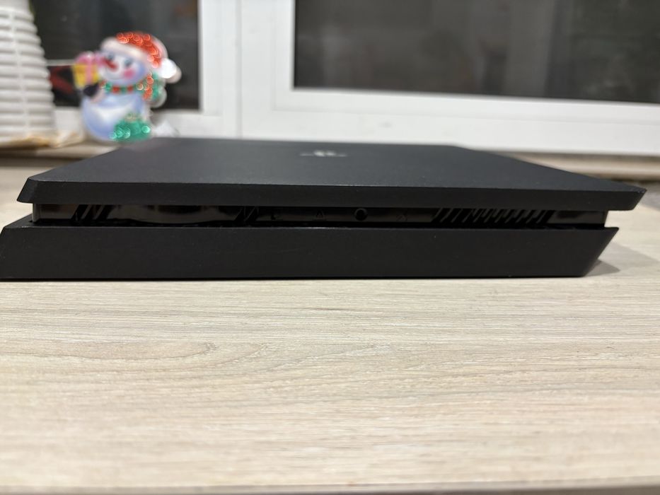 Плейстейшън 4 PS4 Slim