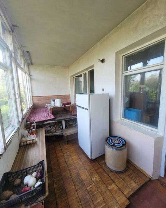 Ц6 очень срочно Жк Казахстан квартира 3х комнатная не торцевая Пустая