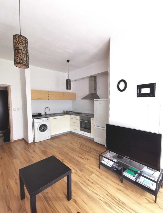 Дава се под наем Едностаен апартамент в София, Младост 4 - 42 кв.м за 144633.45 € - Снимка #3