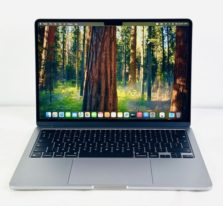 НОВ! Apple MacBook Air 15 M3 2024 8RAM 256GB Space Gray Гаранция!