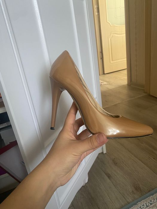 Продам туфли по 2000тг