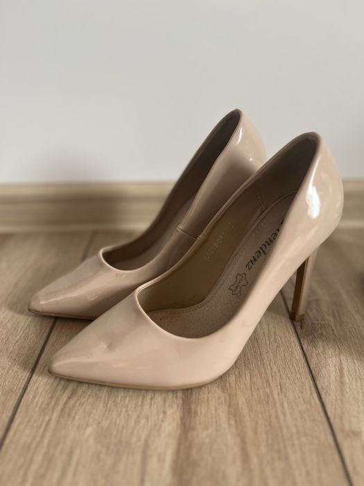 Дамски обувки на ток