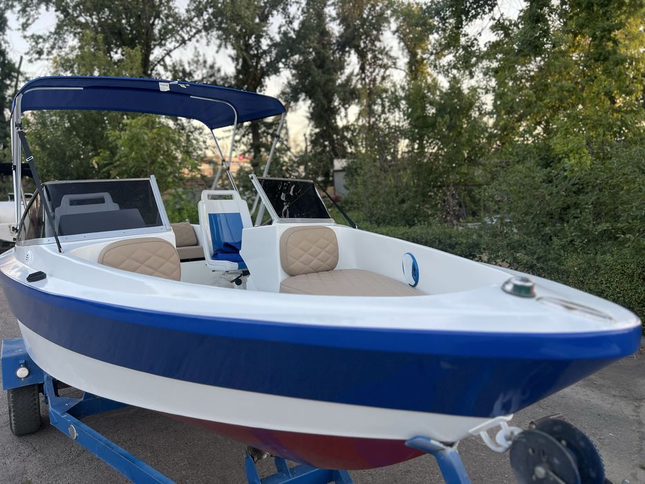 Катер Bayliner