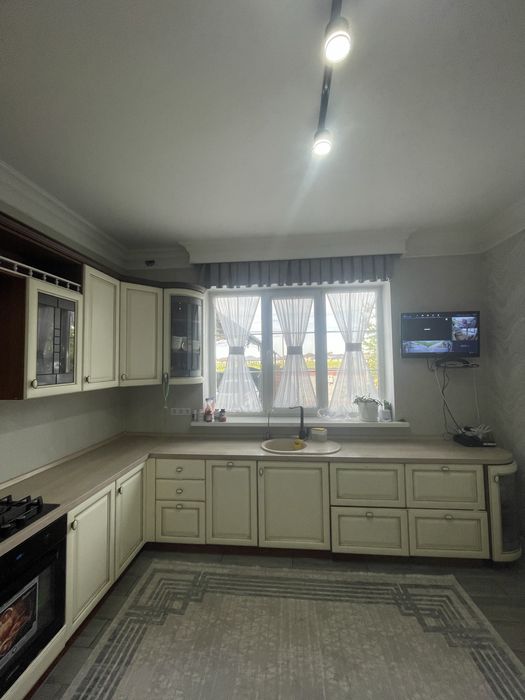 Продам угловой кухонный гарнитур!