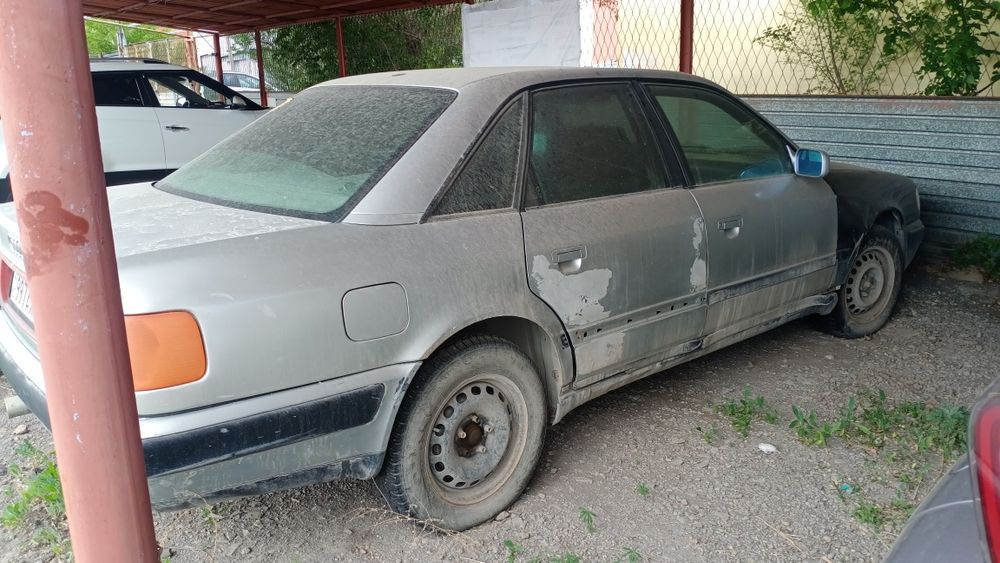 Продам Ауди 100 не на ходу
