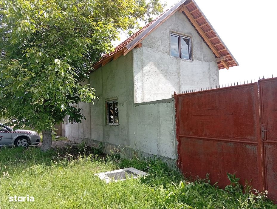 Casa de vanzare in comună Bârsa