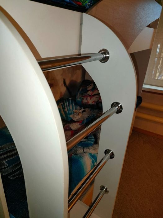 Кровать детская двухъярусная