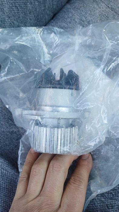 Помпа лада веста 1.8