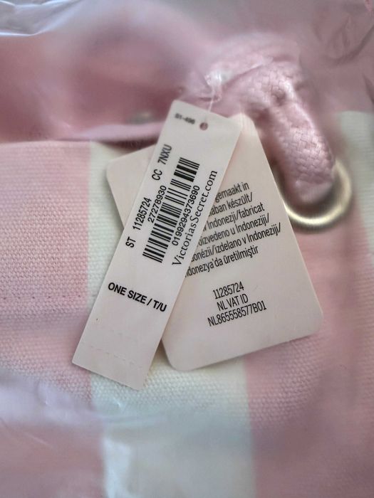 Victoria's Secret плажна чанта на райета