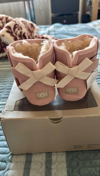 UGG Jesse Bow II fetițe 12-18 luni