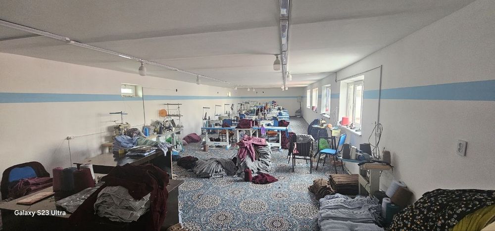 Фаргона шахарда Ижарага жой 3 этажли хар бир этажи 125м2