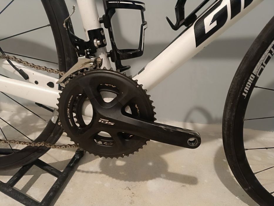 Giant Defy Advanced 2 (Размер M) – Карбон