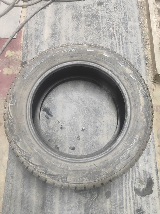 Шини на автомобиль