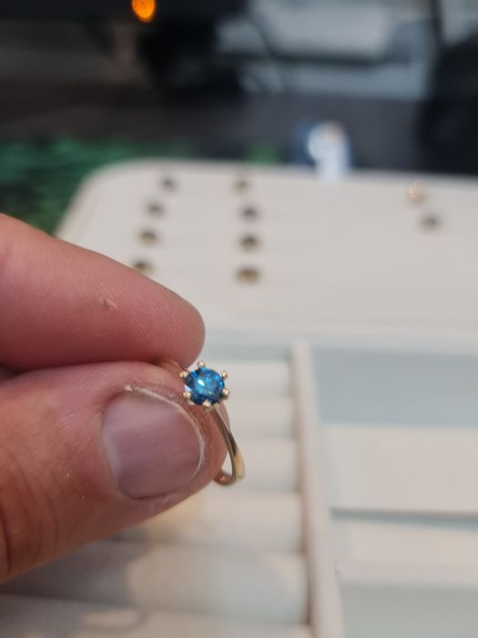 Inel logodna diamant albastru 0.40 carate superb