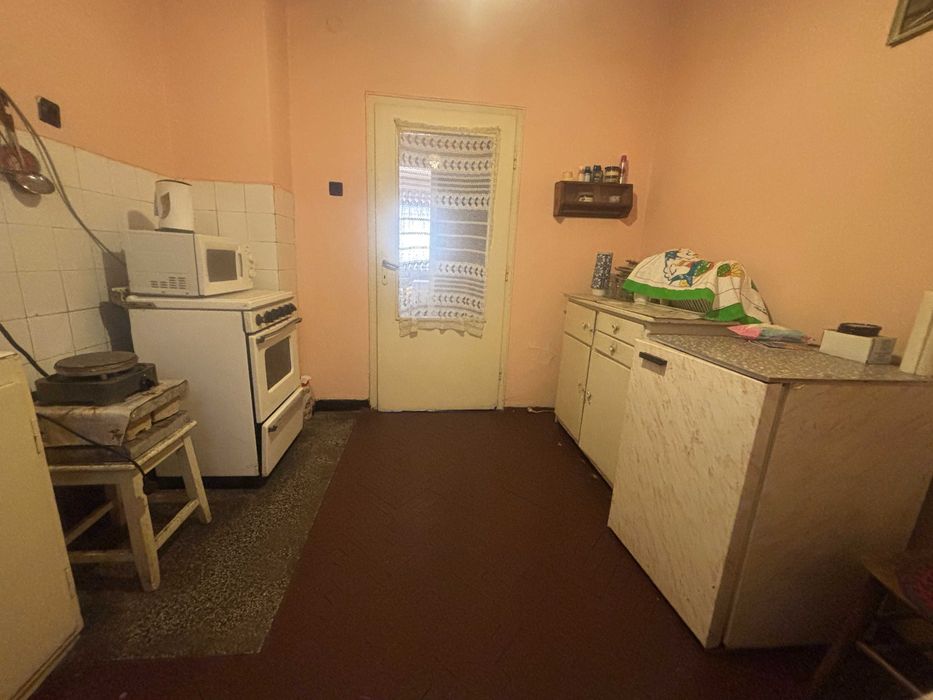 Продава се Четиристаен апартамент в Карлово - 85 кв.м за 1412 €/кв.м - Снимка #14