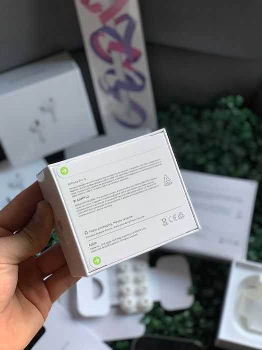 •Pachet - AirPods Pro 3 si Stylus Pencil Pro - Sigilate si Desigilat
