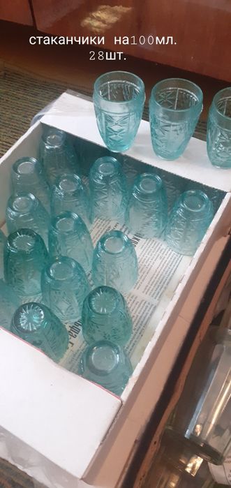 Продаю столовую посуду.