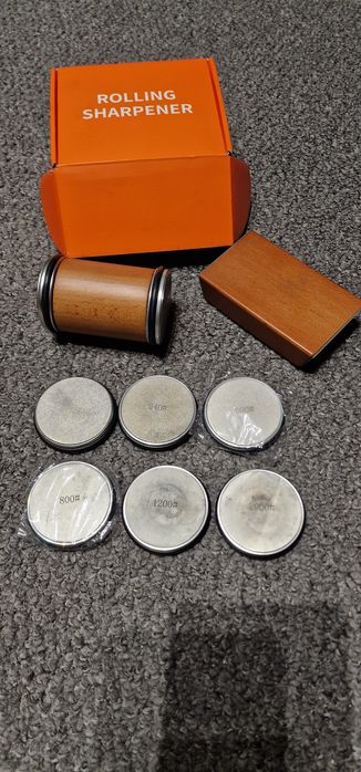 Dispozitiv de ascuțit cuțite