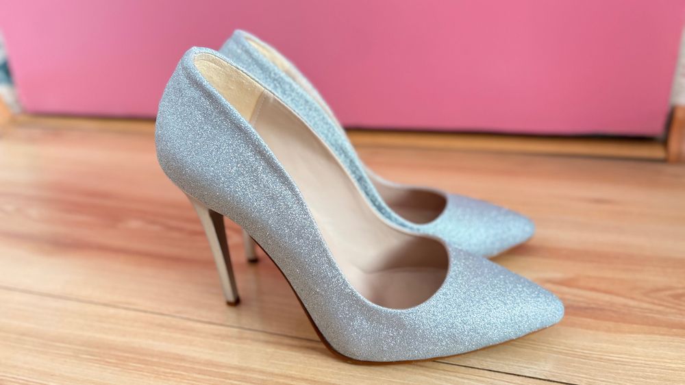 Елегантни дамски официални обувки