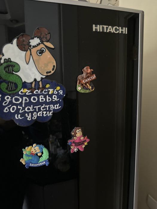 Холодильник HITACHI