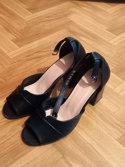 продаю туфли срочно