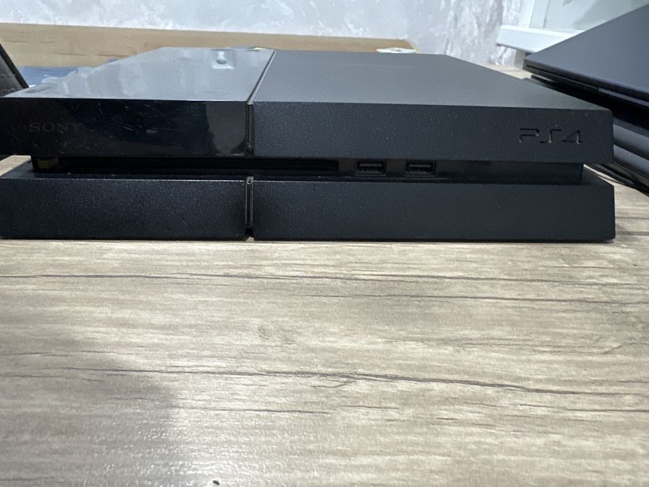 PS4 500GB читайте описание