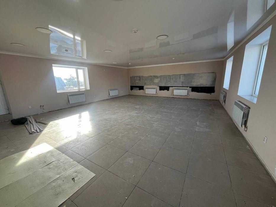 Продам ком. помещение в центре