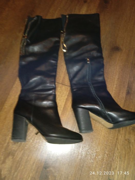 Женские кожаные сапоги, зимние