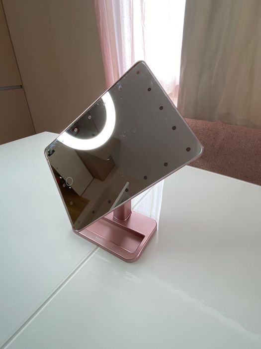 Розова Огледало с Тонколонки