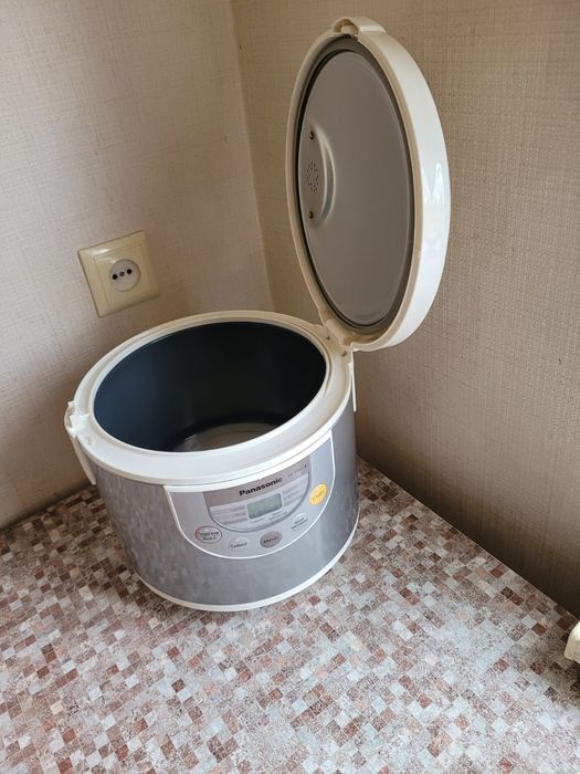Мультиварка Panasonic.