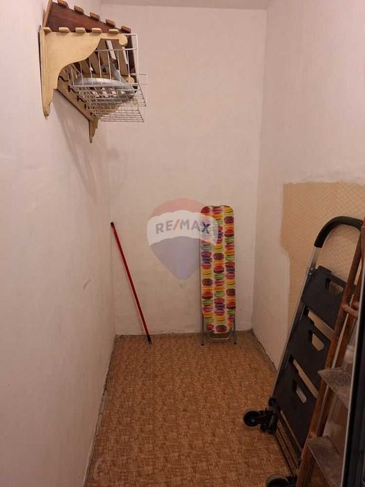 Дава се под наем Четиристаен апартамент в Варна, Център - 98 кв.м за 508.47 € - Снимка #15