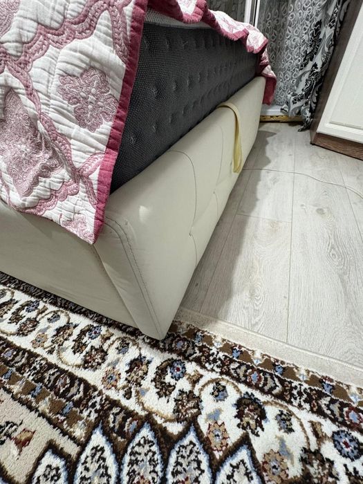 Продаётся кровать 1,5