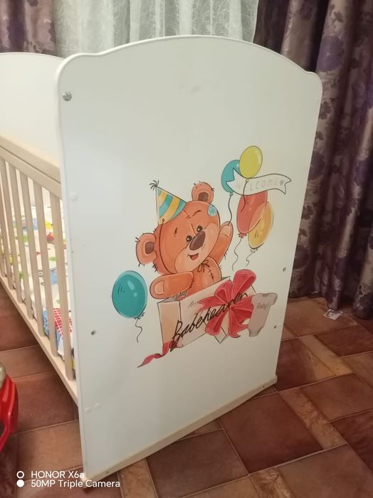 Детская кроватка